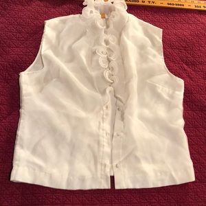 Crinoline curls collar sleeveless Cream blouse.